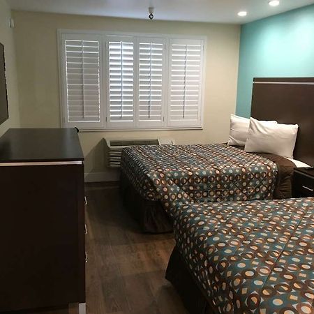 Vagabond Inn Executive - Bakersfield Downtowner Room photo