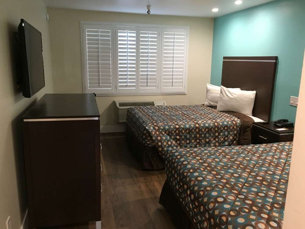 Vagabond Inn Executive - Bakersfield Downtowner Room photo